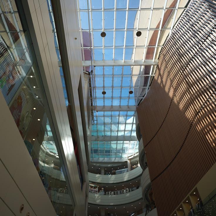 Family-friendly shopping and daily life in Kanada